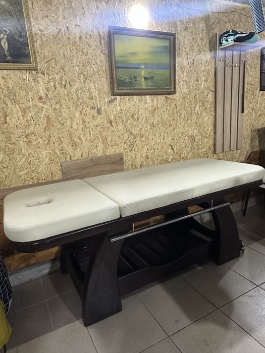 Продам кушетку в відмінному стані