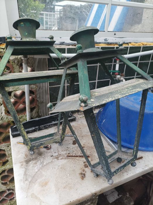 Candeeiros de jardim antigos