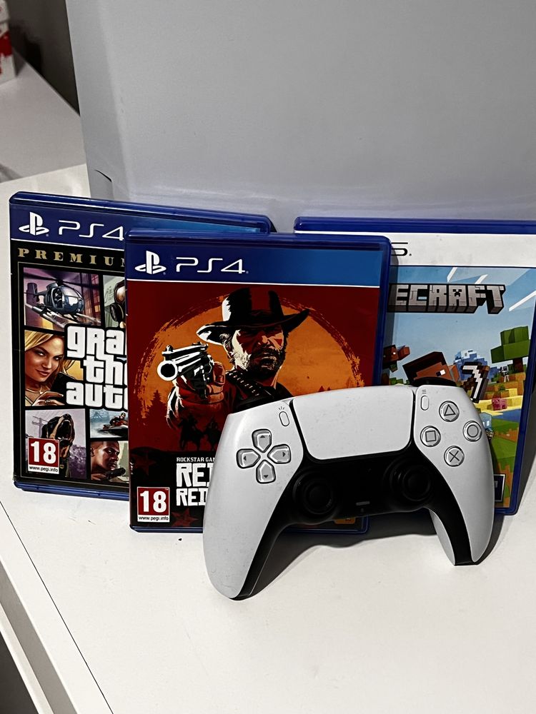 Playstation 5 z napędem, padem ,4 grami , pudełkiem