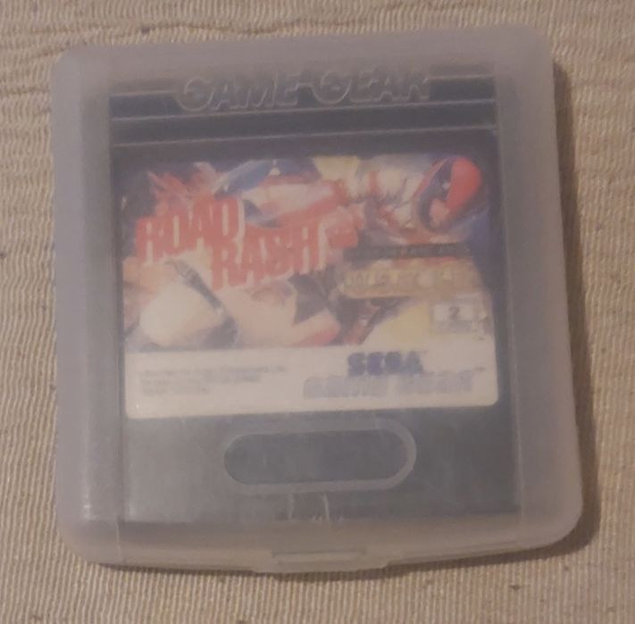 Game Gear Road Rash com caixa protetora.