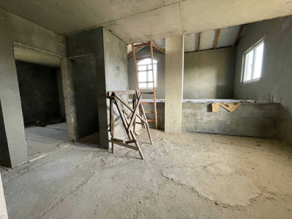 Будинок с.Підгородне, 166 м2 і ділянка 9 сот.