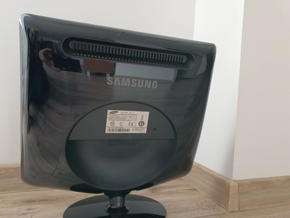 Monitor 21 cali Samsung SyncMaster 932B