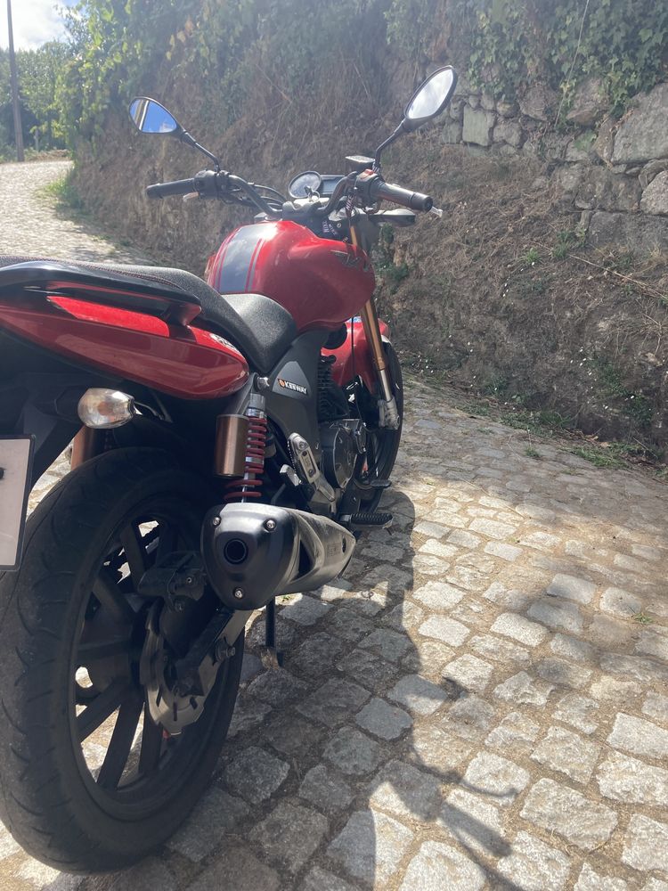 Keeway rkv 125 como nova