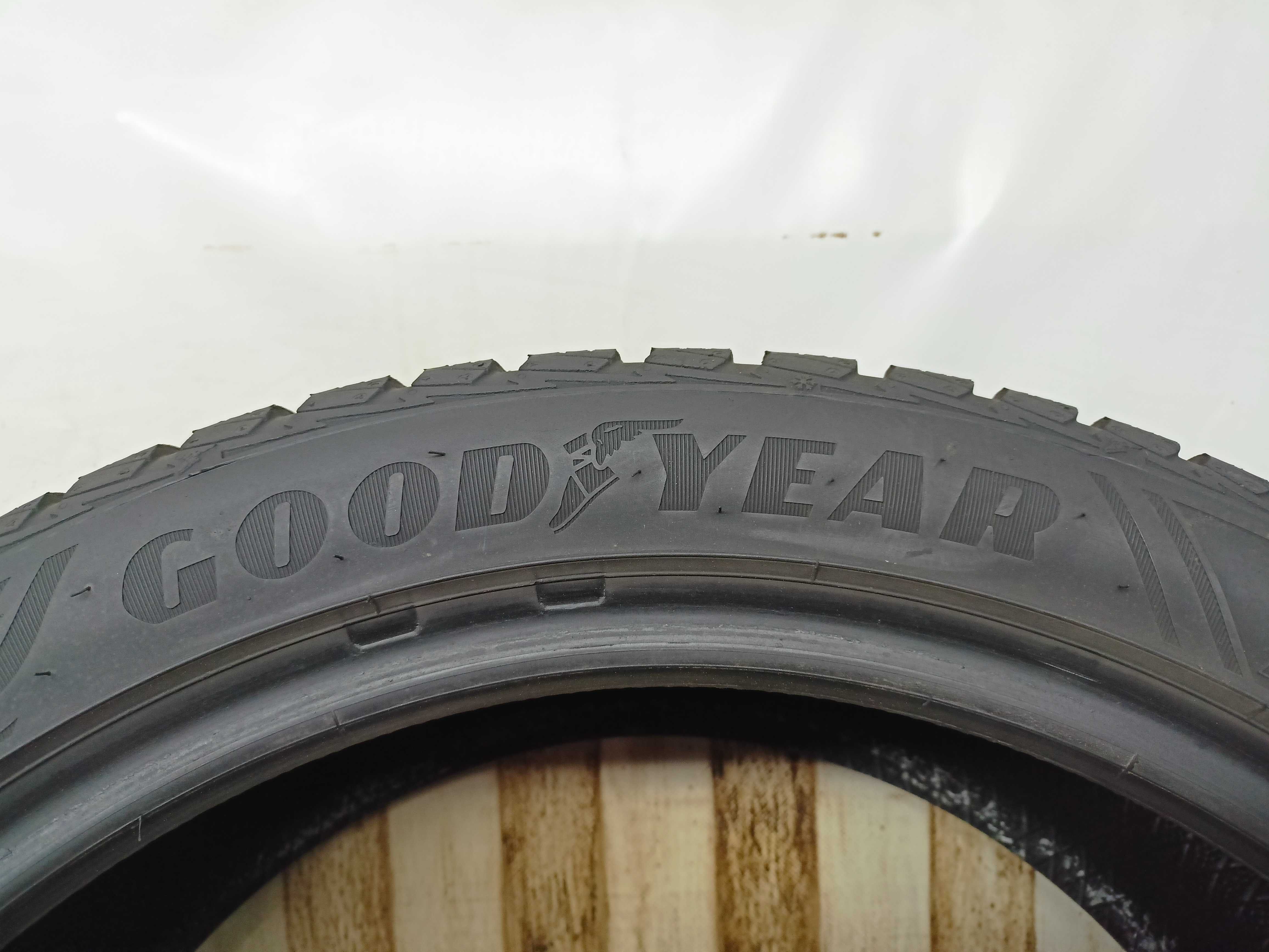 Goodyear Vector4Season 225/45/19 2022r. 96W 7,6mm (4344)