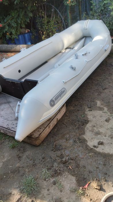 Лодка навігатор 3.6м
