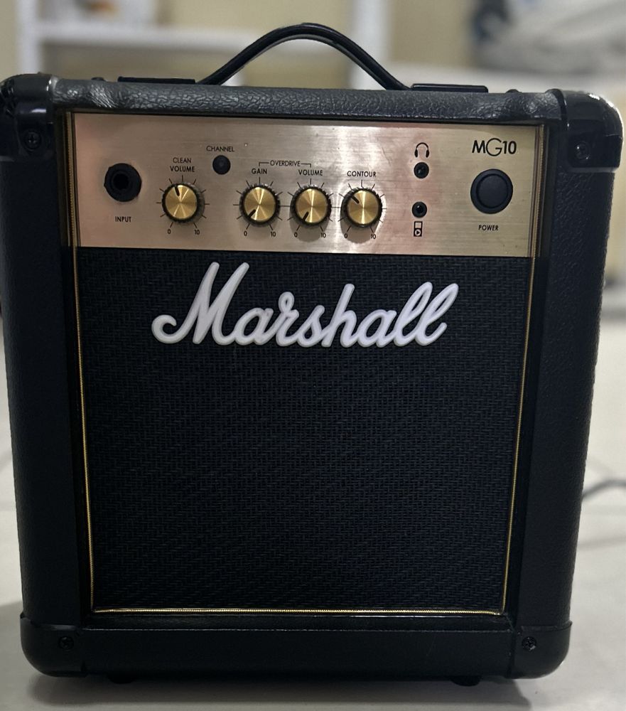 Продам Гитарный Комбоусилитель Marshall MG-10G