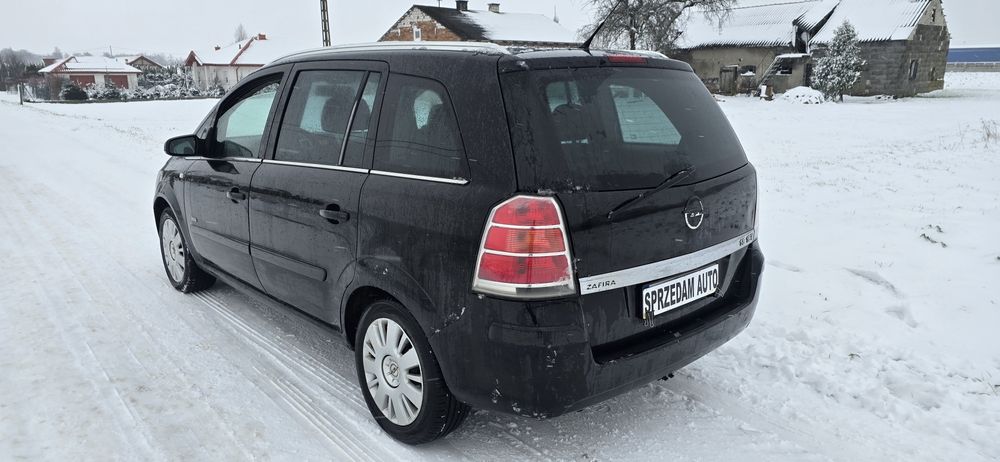 Opel Zafira B 1.8 LPG 2007r, klima 7 osobowa