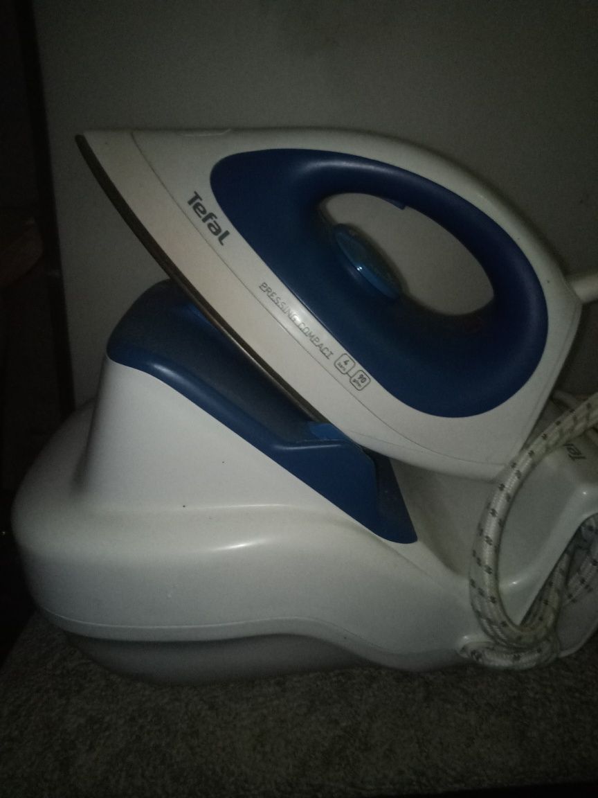 Паровой утюг Tefal