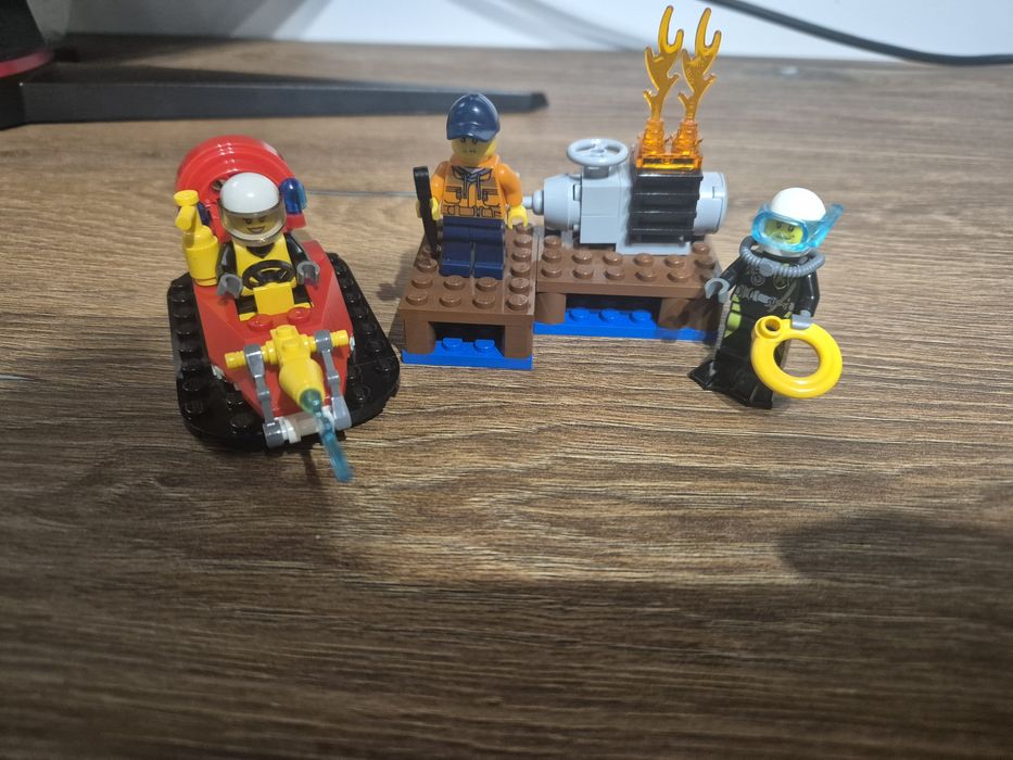 Lego 60106 poduszkowiec strażacki
