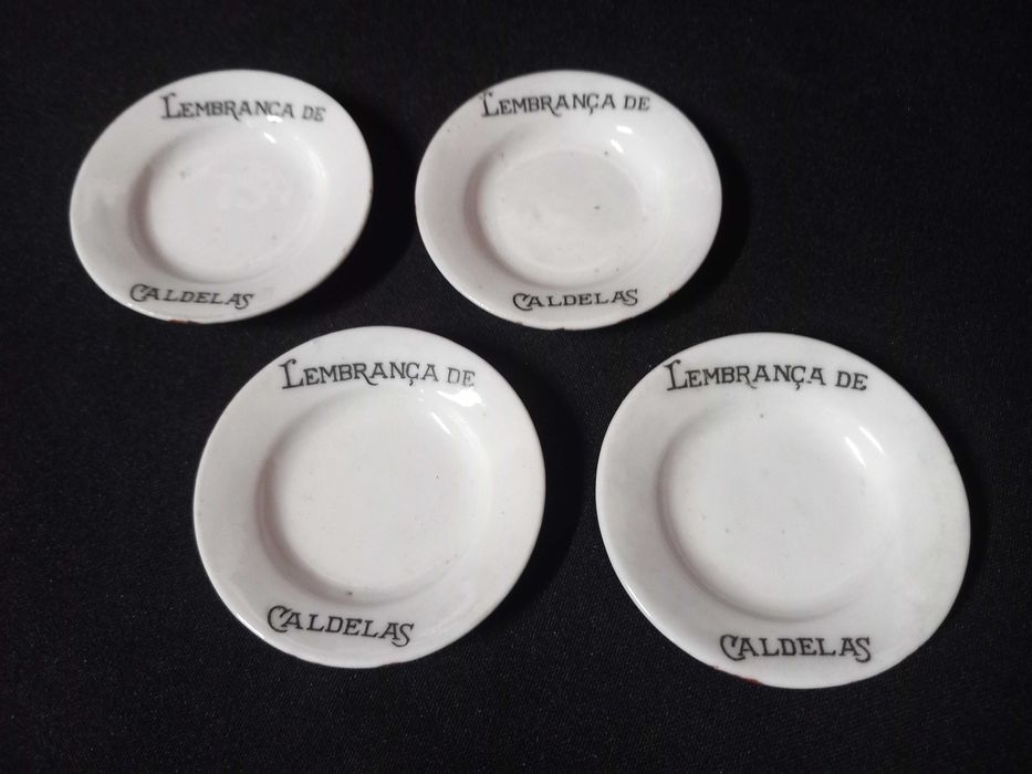 Lote 4 pratinhos miniatura Lembrança de Caldelas