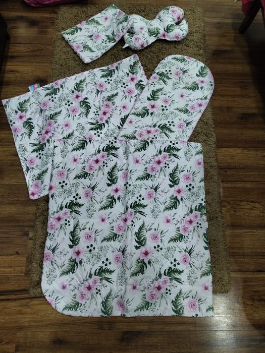 Dwustronny komplet do łóżeczka