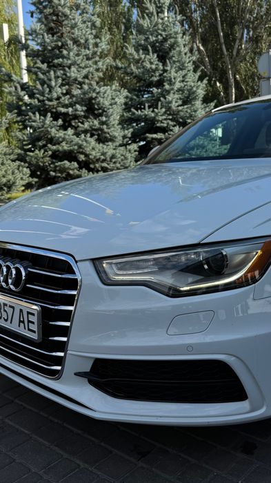 Продам свой автомобиль Audi A6 2015
