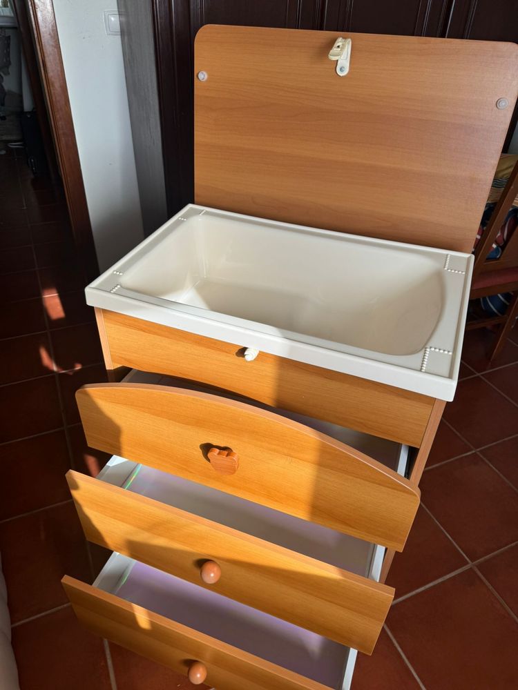 Comoda / trocador