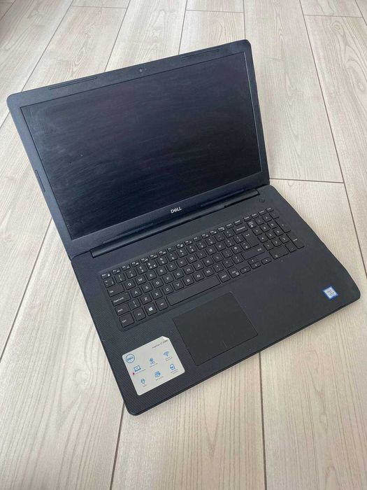 Ноутбук Dell Inspiron 3780 17,3 Core i3-8145U/DDR4-8Gb на запчастини