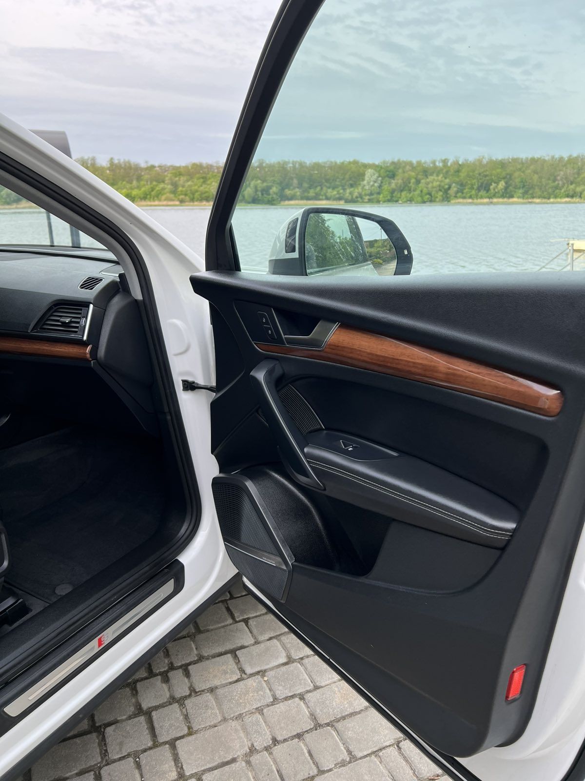 Audi Q5 Premium Plus 45 S-Line 2023 года
