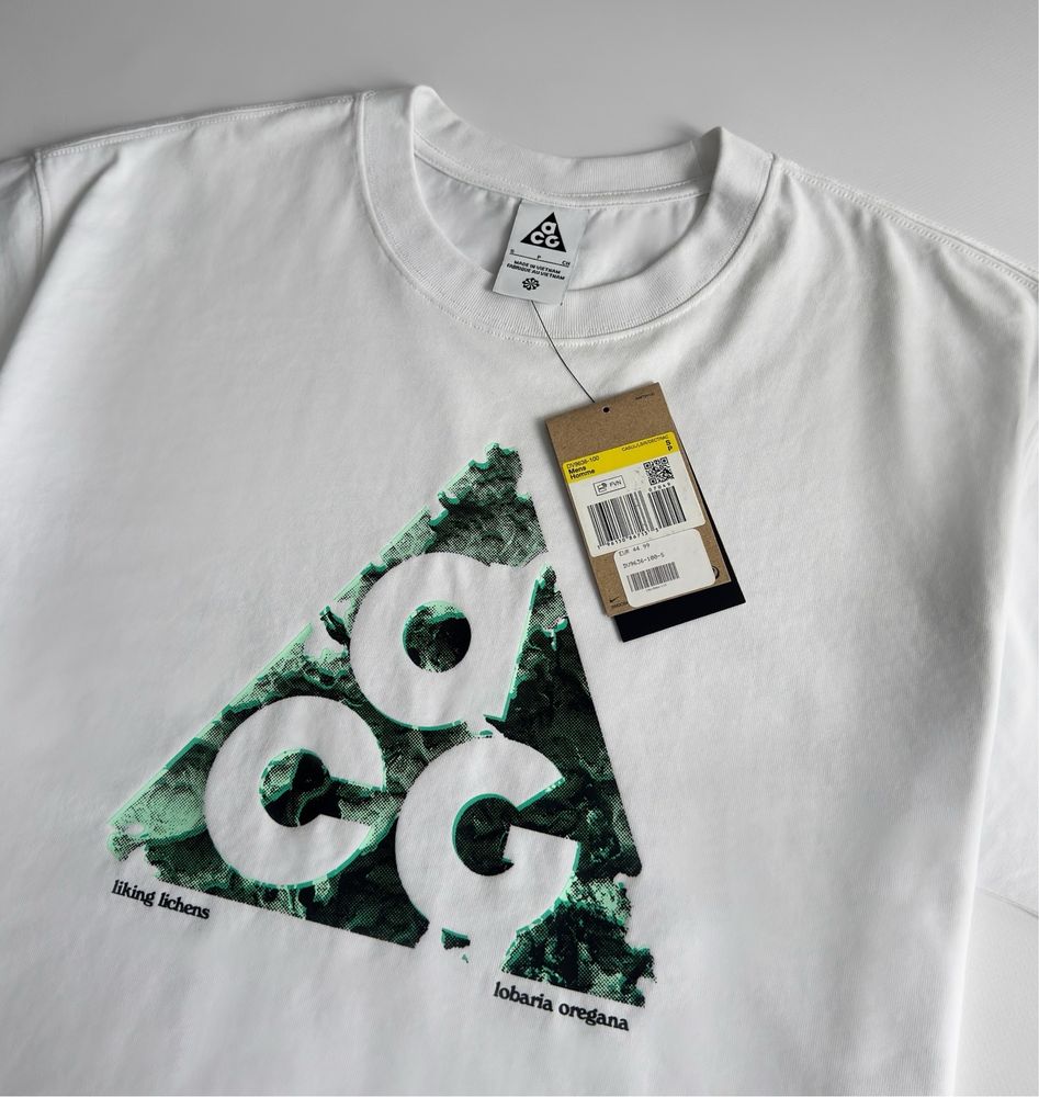 Футболка Nike ACG Northwest's Cascade Mountain Range Tee (loose fit)