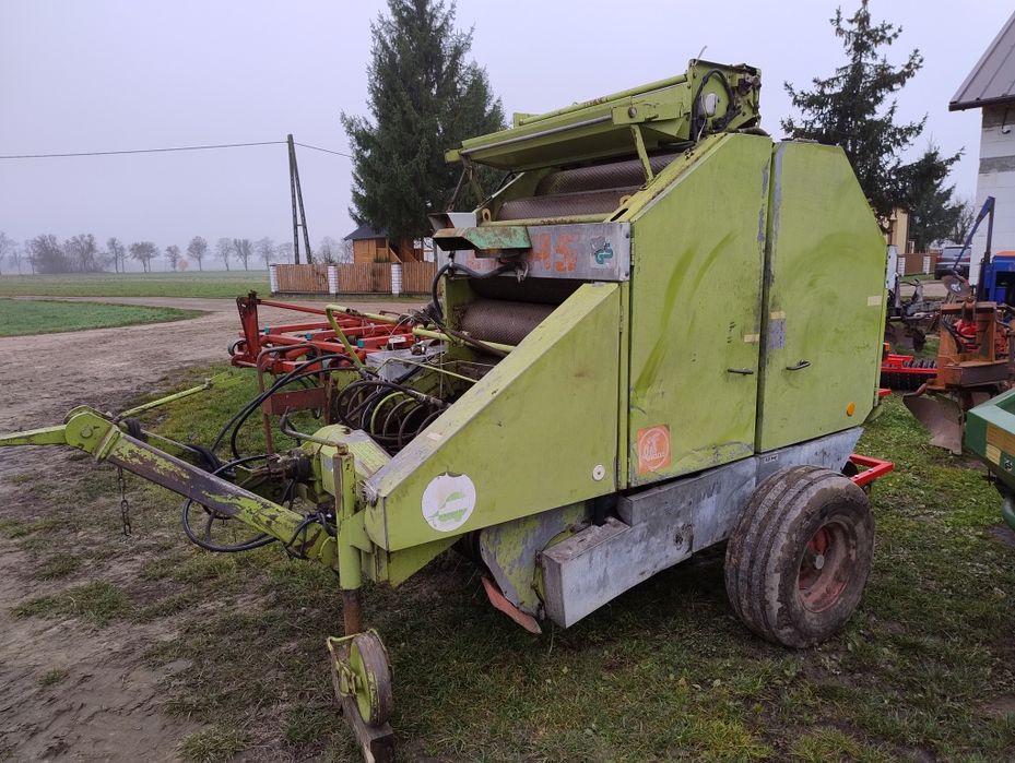 Prasa belujaca Claas 44