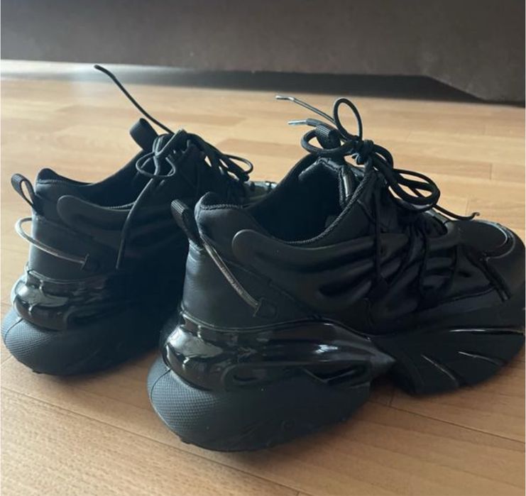 Кросівки демісезон нові