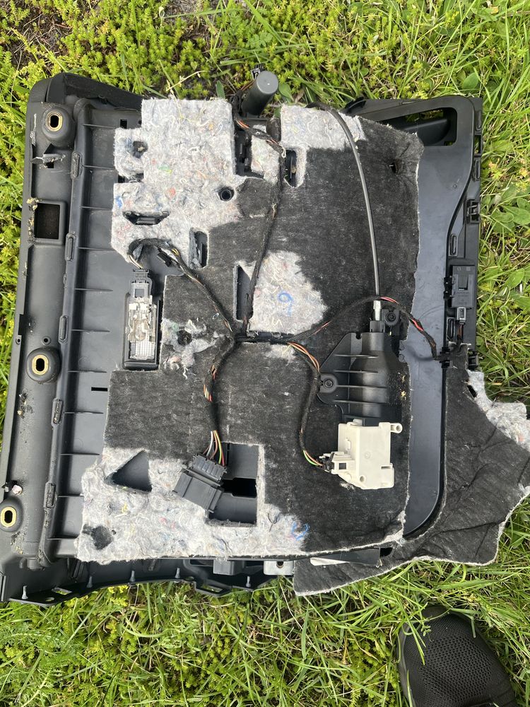 Sprzedam schowek, osłone pod kierownice Audi A6 C6