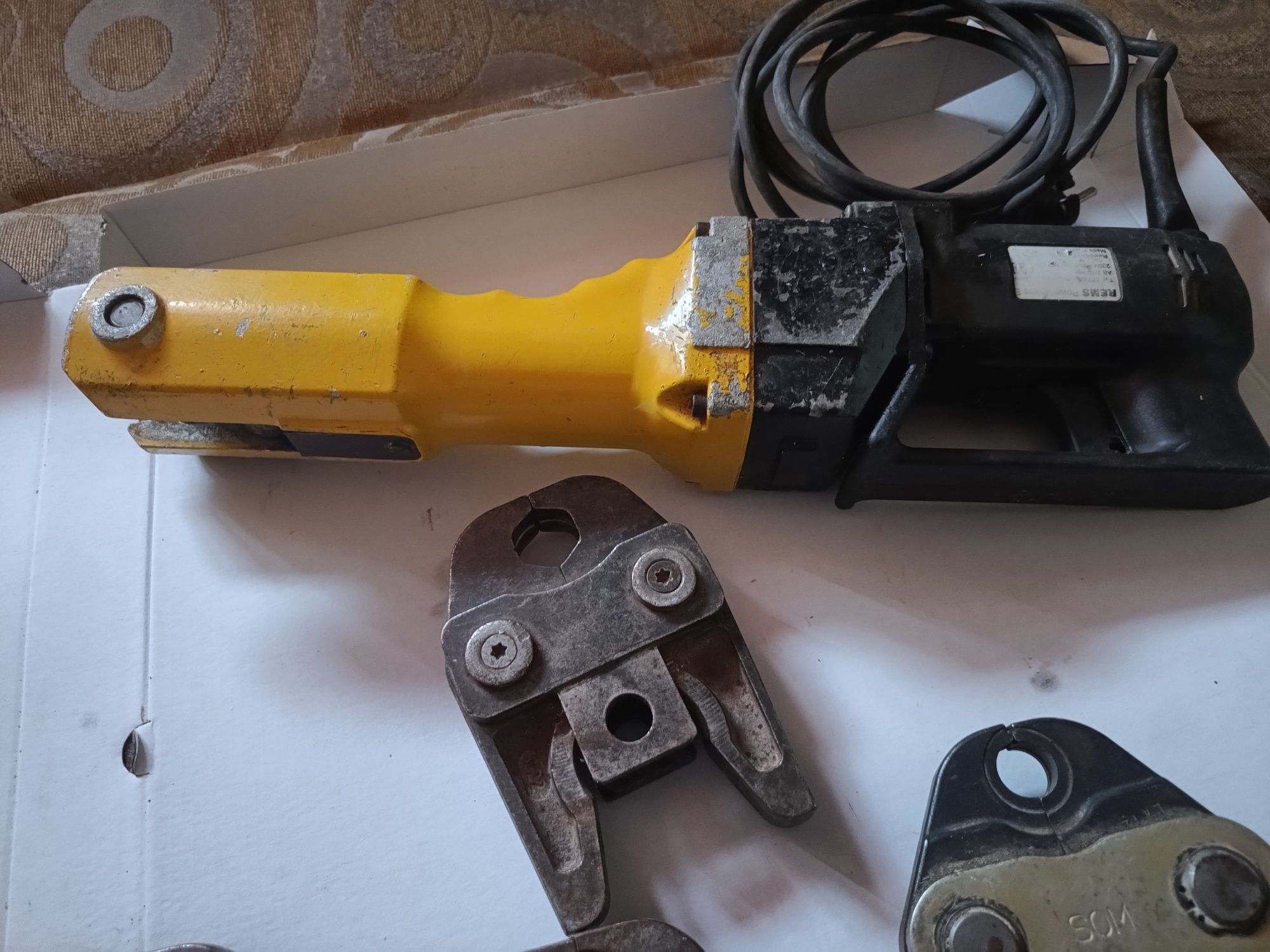 Zaciskarka rems power press E +zaciski