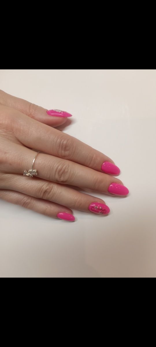 Manicure hybrydowy/żelowy/przedłużane paznokcie/ Pedicure/SPA