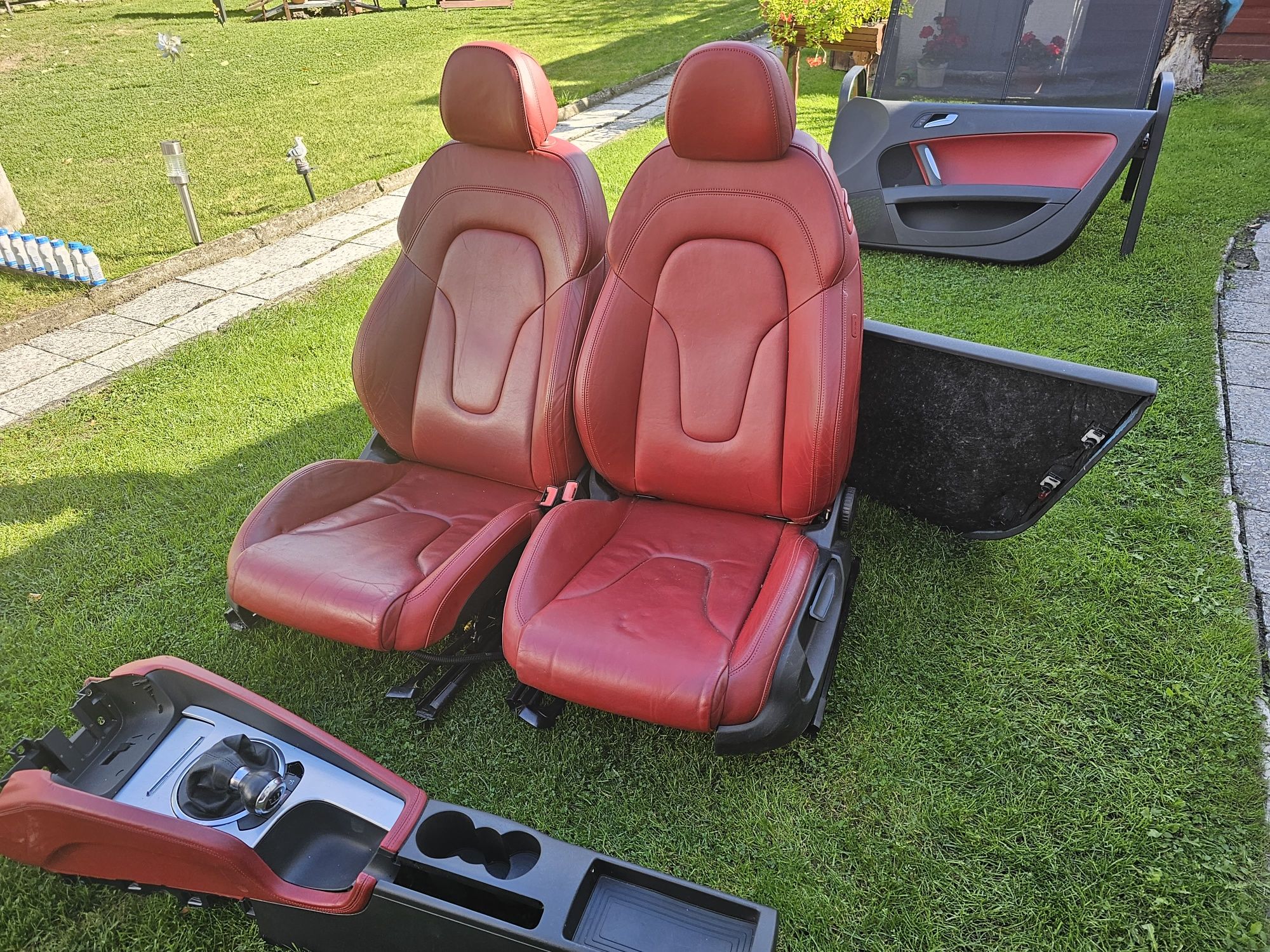 Sprzedam fotele do Audi TT 8j
