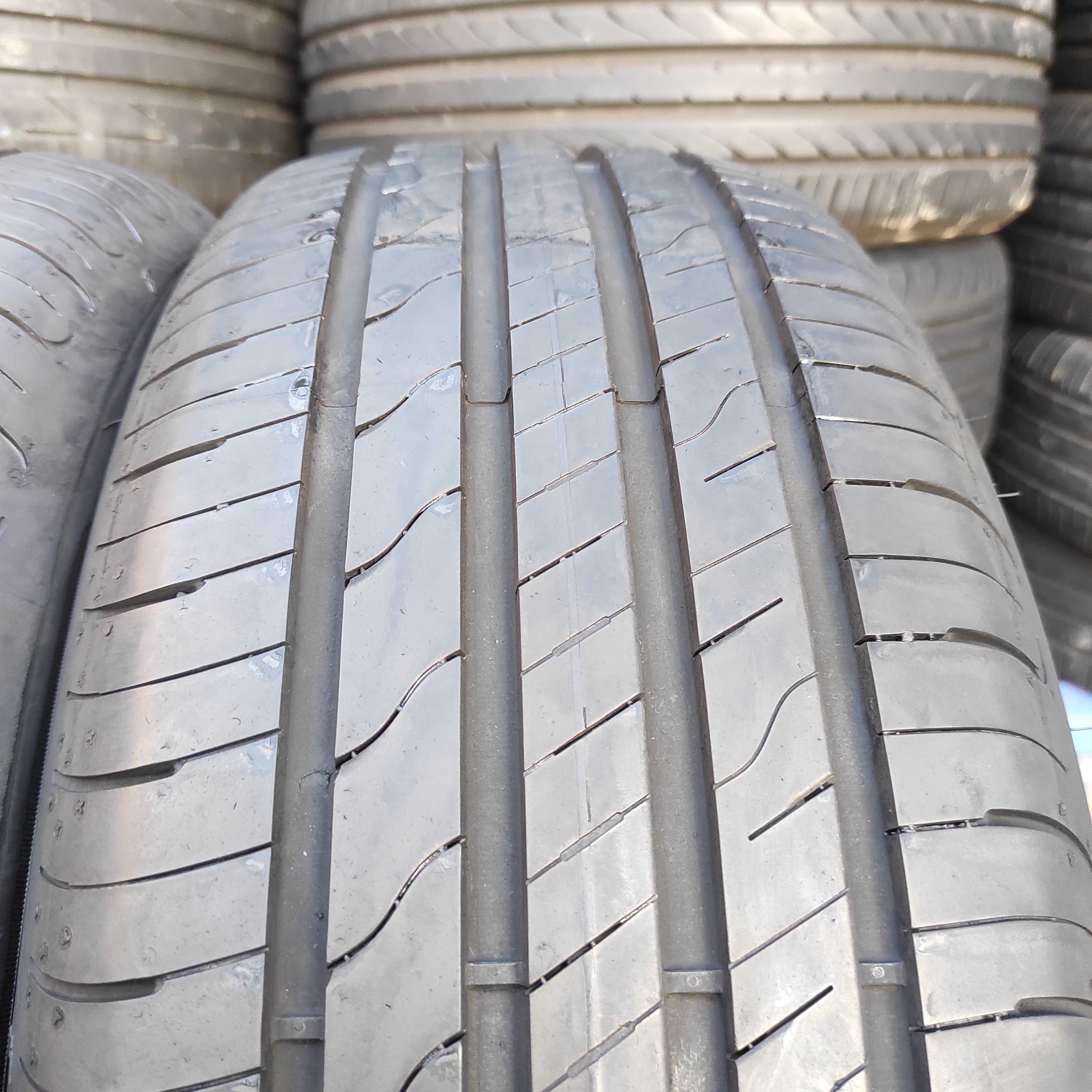 lato Goodyear 215/55/17 z 2022r 6.1mm