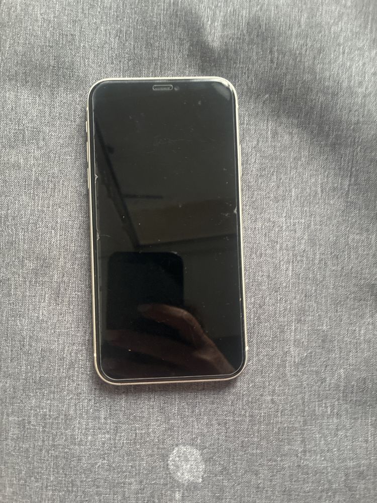 IPhone 11 бу, в гарному стані