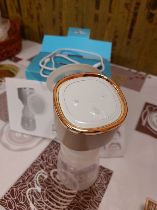 Мобільний молоковідсмоктувач електричний Canpol babies.