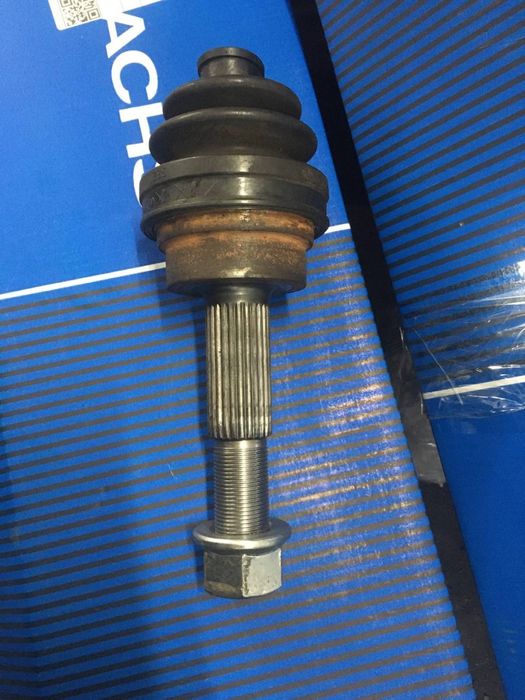 Nissan rogue 2020 Задня ліва зовнішня граната