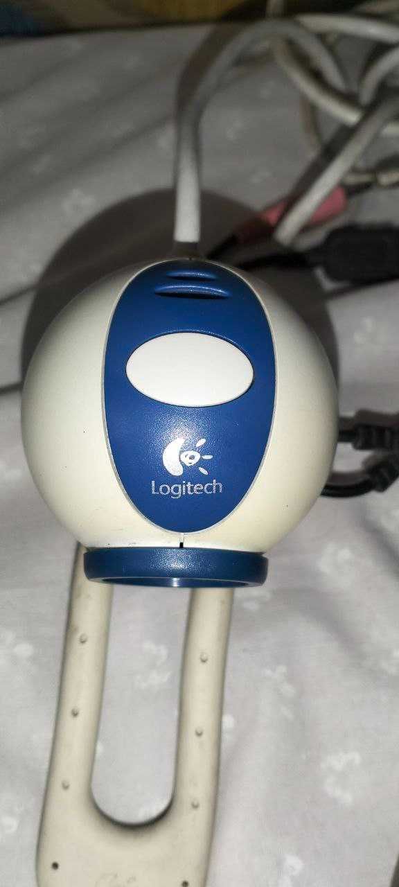 2 вебкамери одним лотом Logitech V-UAP14 і A4TECH PK-336MB