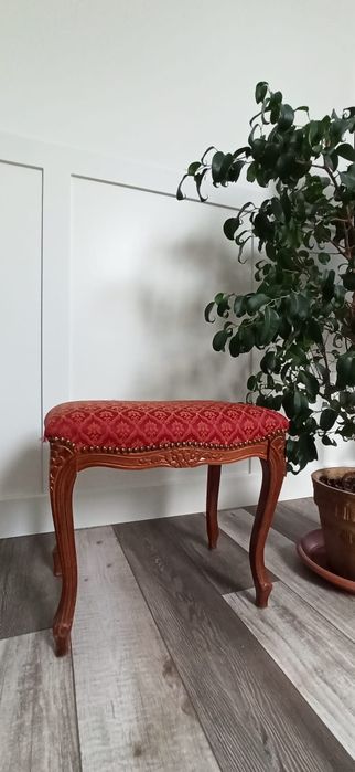 Taboret w stylu Ludwika