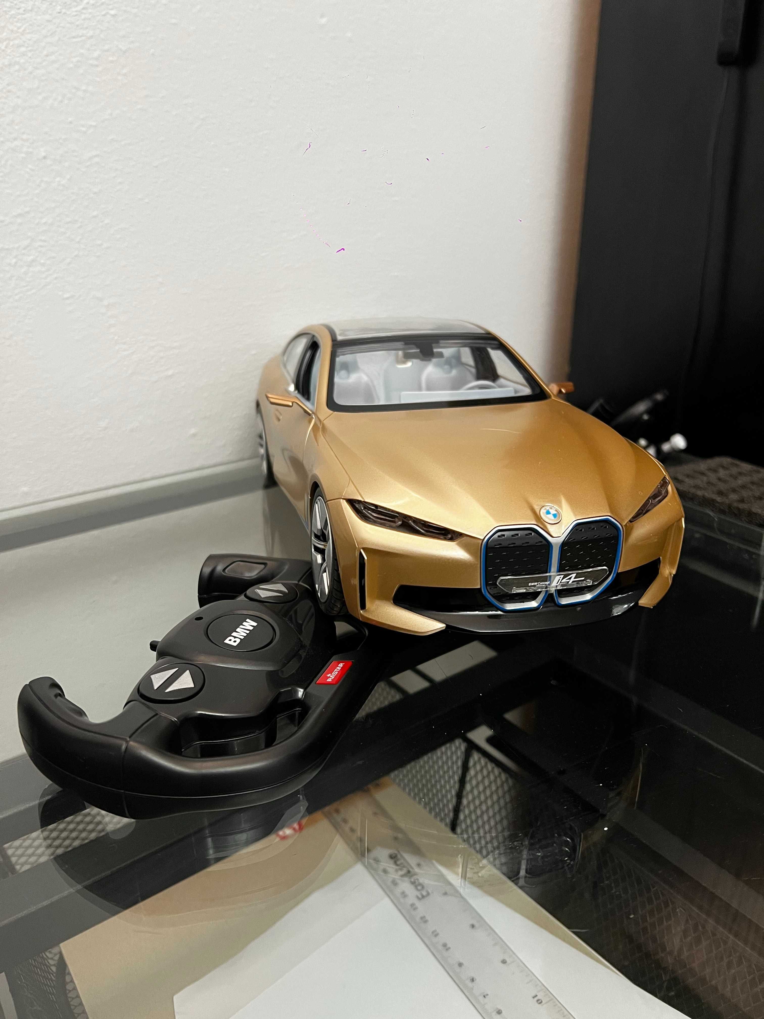 Samochód zdalnie sterowany BMW i4 concept RC