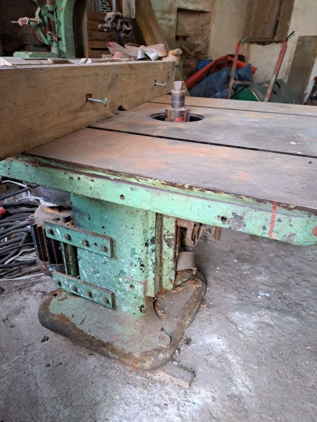Maszyny stolarskie 6 różnych komplet niezawodne mechaniczne