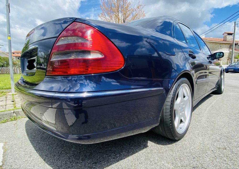 Mercedes E220 em excelente estado
