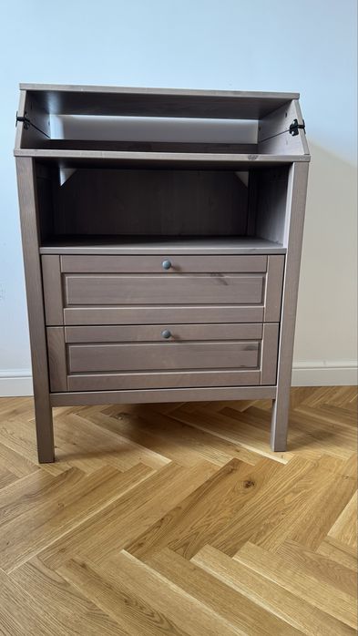 Komoda Sundvik z przewijakiem Ikea - brązowa - 300 zł (do negocjacji)