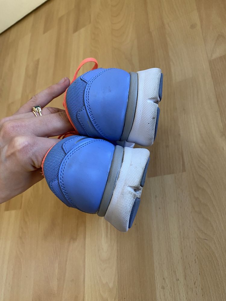 Niebiesko pomarańczowe buty sportowe Nike do biegania rozmiar 38