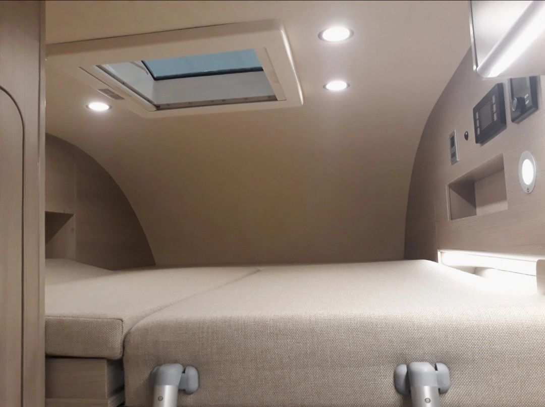 Luksusowy Camper Campervan  Globe Traveller Kamper