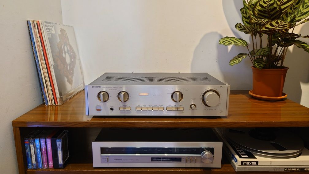 Luxman L210 wzmacniacz stereo, vintage lata 80te