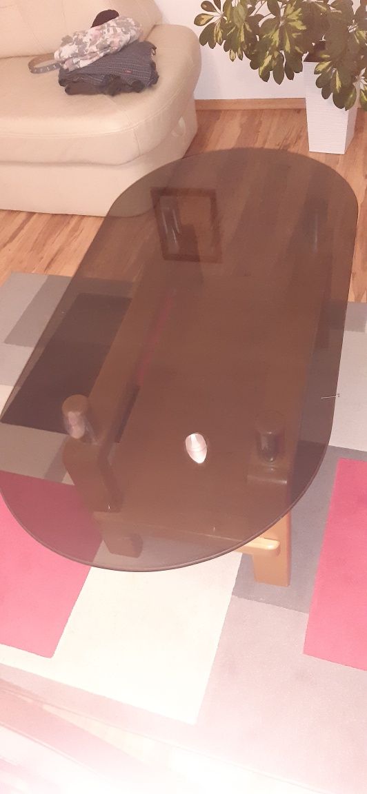 Ława ze szklanym blatem
