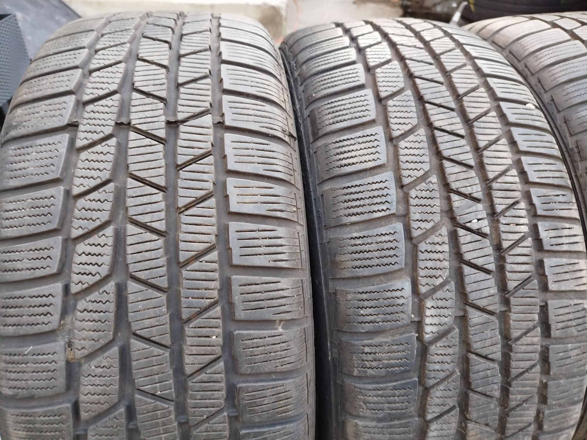 Opony 4szt 245/45/19 102V Continental ContiWinterContact TS810S SSR  *