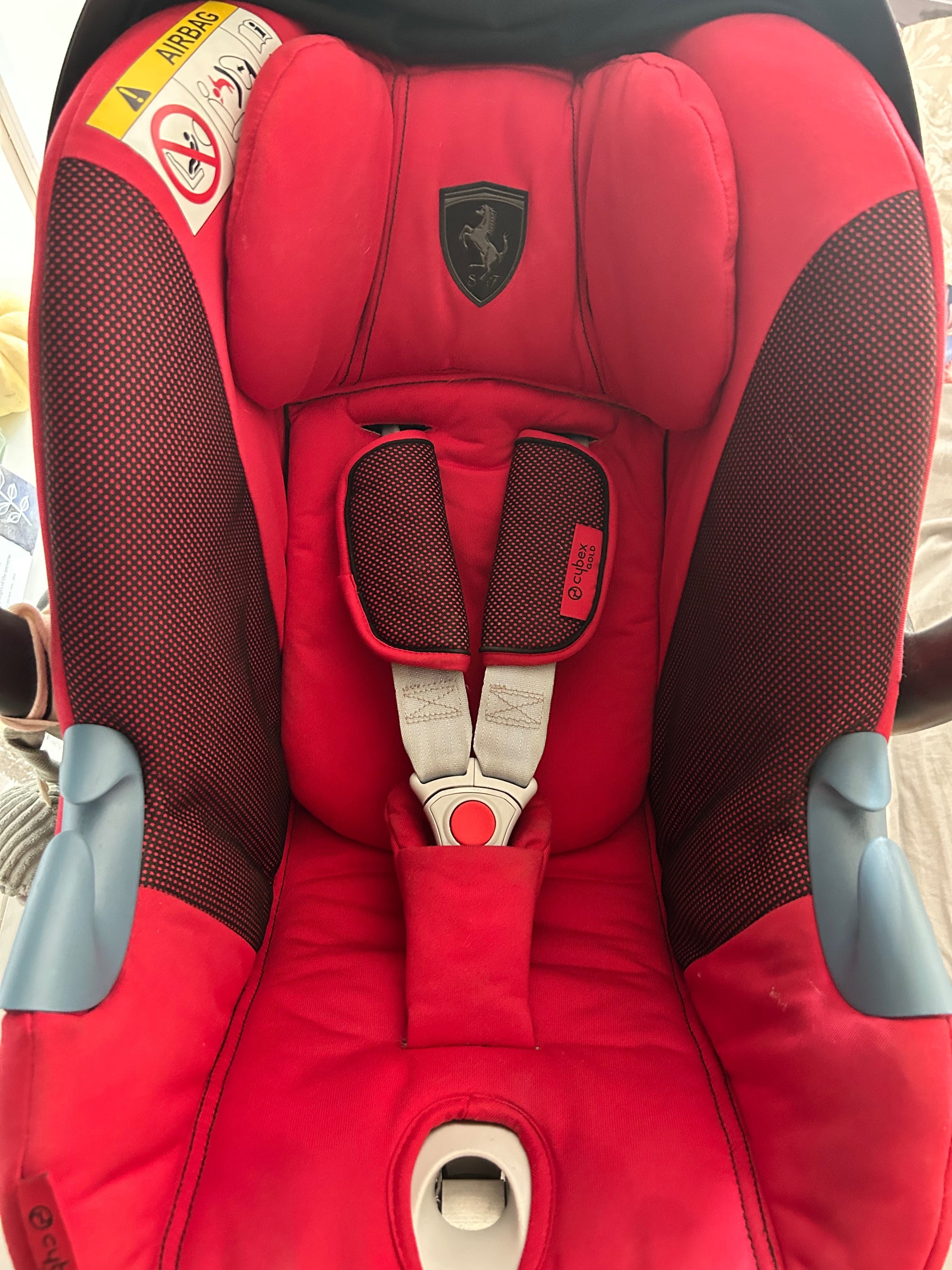 Fotelik Cybex Aton M I-Size Ferrari z bazą