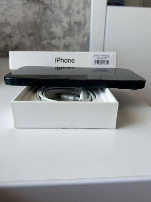 Айфон 13  128 GB идеал