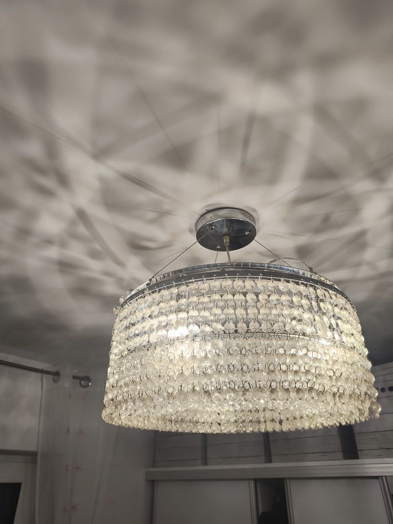 Lampa sufitowa z kryształkami
