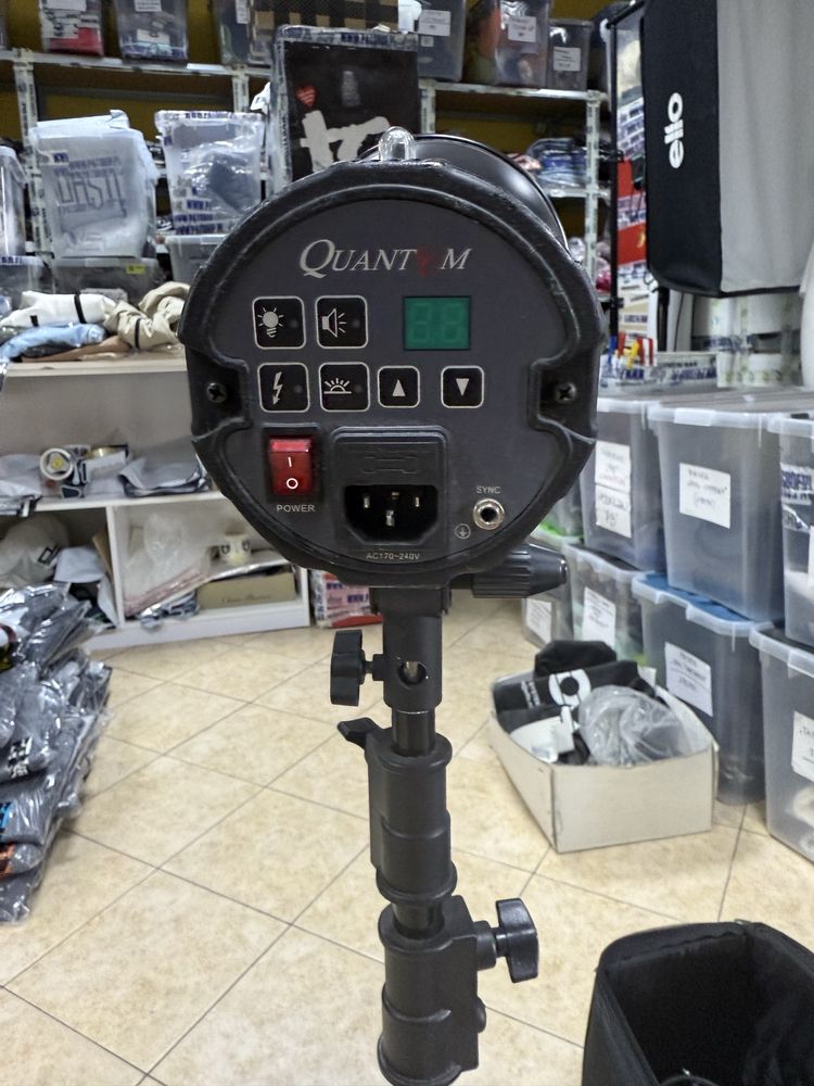 Lampy blyskowe studyjna quantuum 300