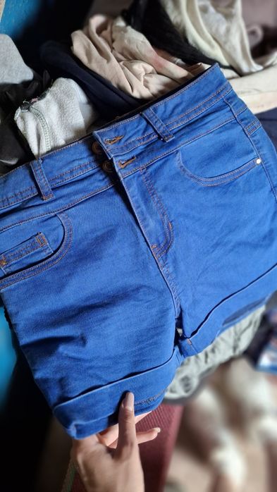 Продам шорти жіночі