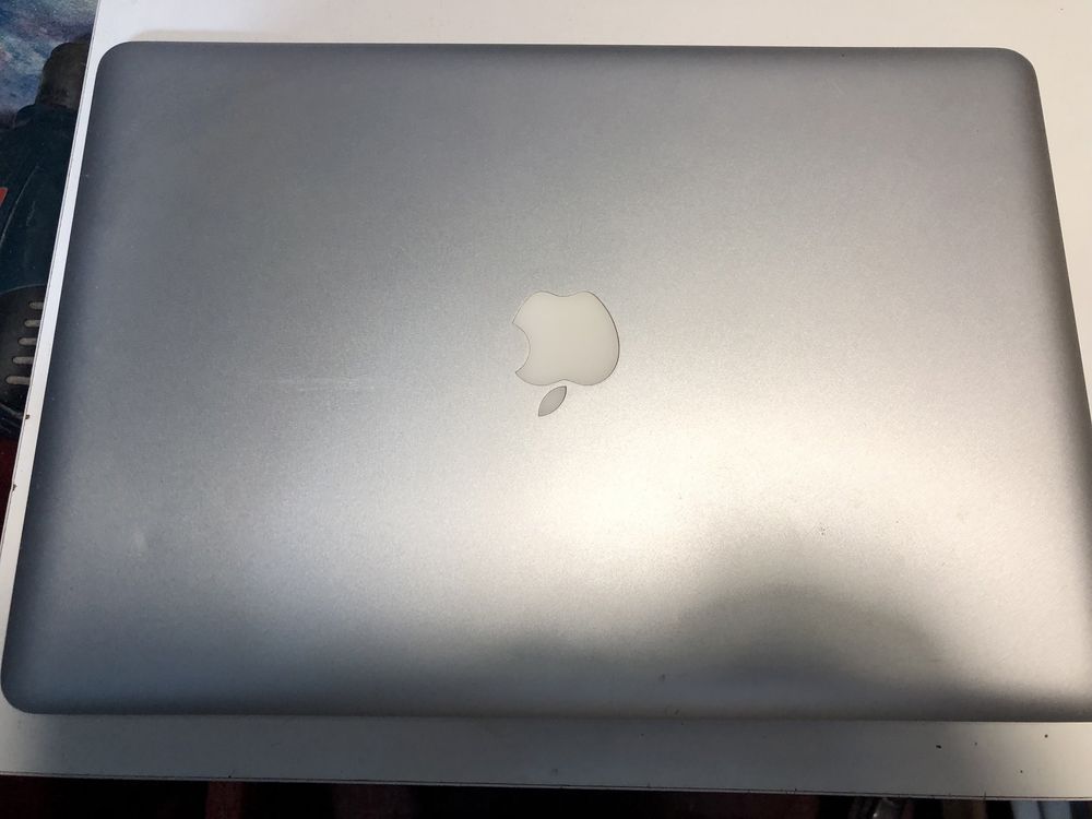 Macbook pro 15 продам на запчасти!