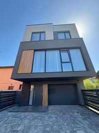 Продаж сучасного будинку у Львові
