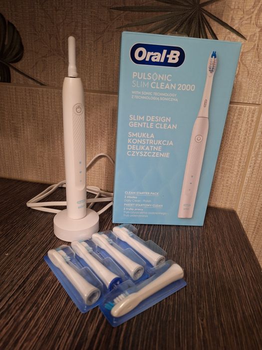 Szczoteczka soniczna ORAL-B Pulsonic Slim Clean  2000 + 5 końcówek