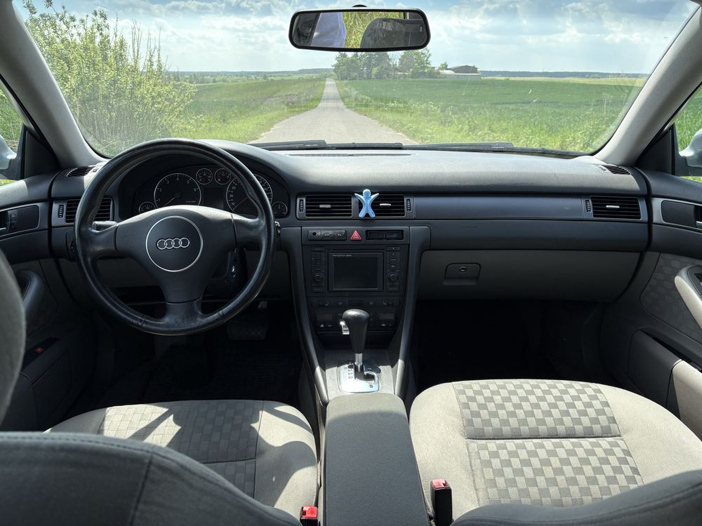 Audi A6 2002 benzyna 2,4l